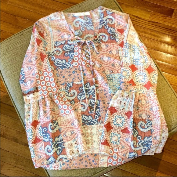 FINAL—AMIS—WOMEN’S BOHO-CHIC LACE-UP FRONT V-NECK DETAIL & FLARED SLEEVES!! BNWT - Picture 4 of 11